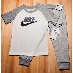 Nike Boys T-shirt and Jogger Set
